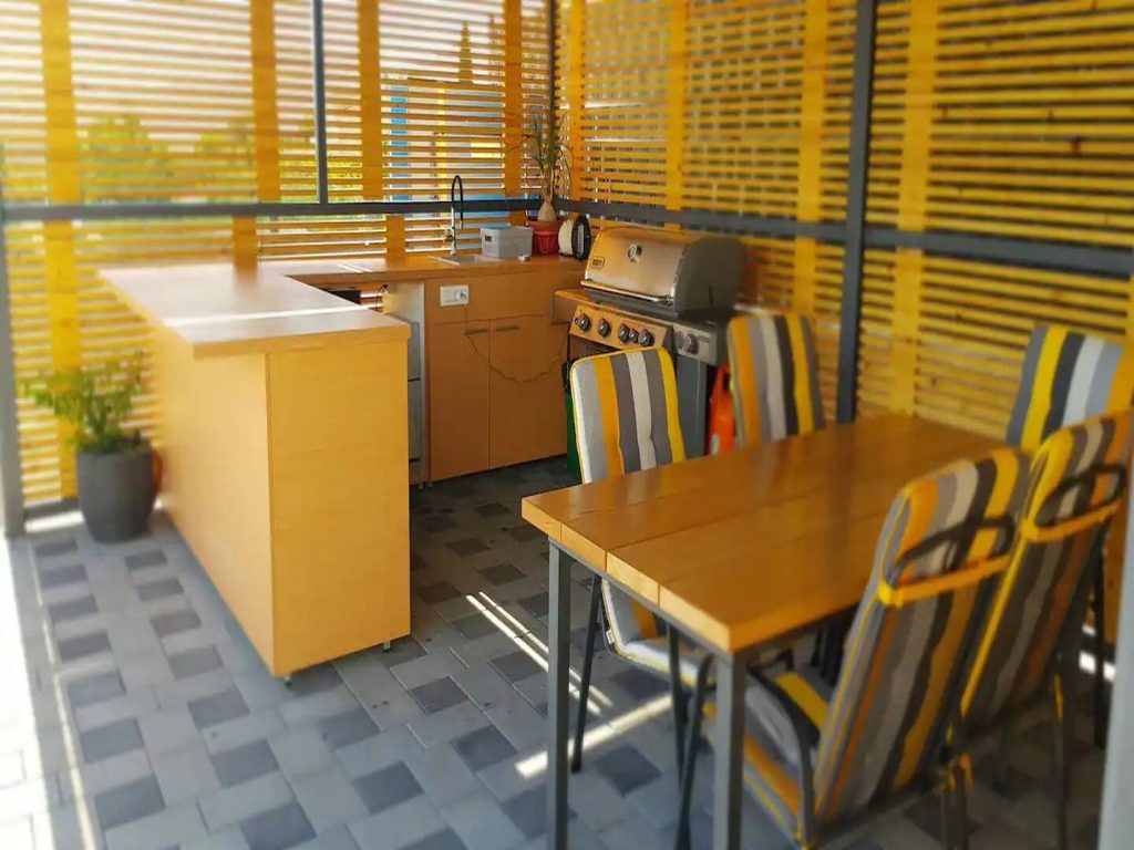 25e60240-3ed3-45b4-8d1b-b42dac7a5a28